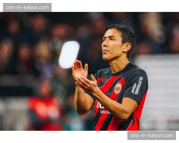 法兰克福公布本轮联赛大名单，队内日本后卫因签证问题推迟归队