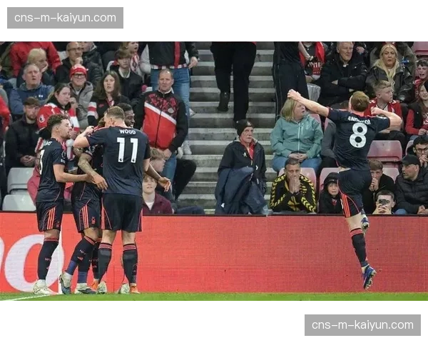 诺丁汉森林客场5-0横扫桑德兰，大胜为保级增添关键三分